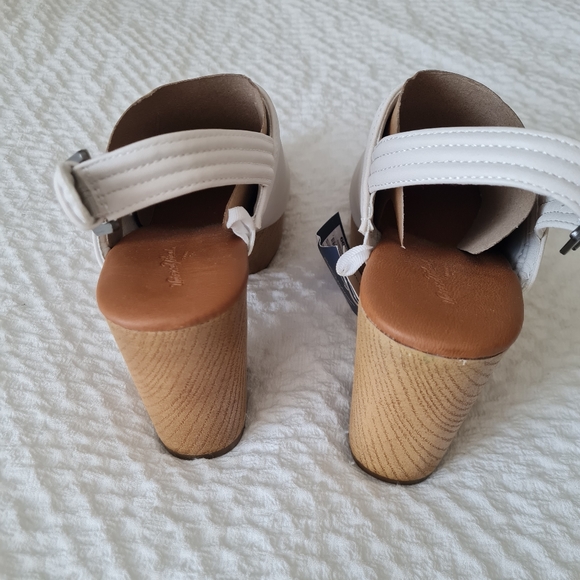 Universal Thread || Clogs Mules Color White Various Sz, 7, 9.5 - Picture 6 of 12